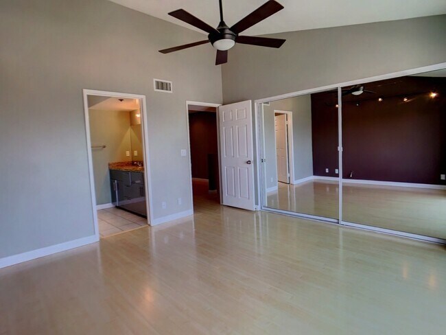 Building Photo - A Beautiful updated trilevel townhome in W Figueroa is now available for rent.