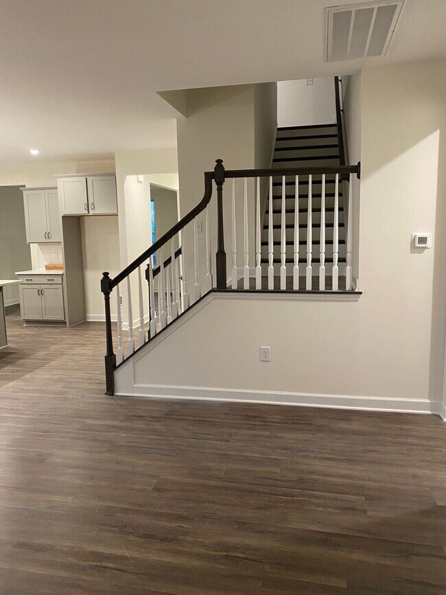 Building Photo - Spacious 4BR House in Clayton