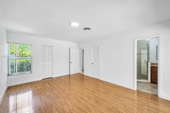 Building Photo - 13100 SW 81st Ave