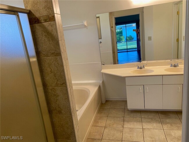 Building Photo - 13649 Admiral Ct
