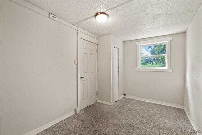 Building Photo - 505 Carbon St