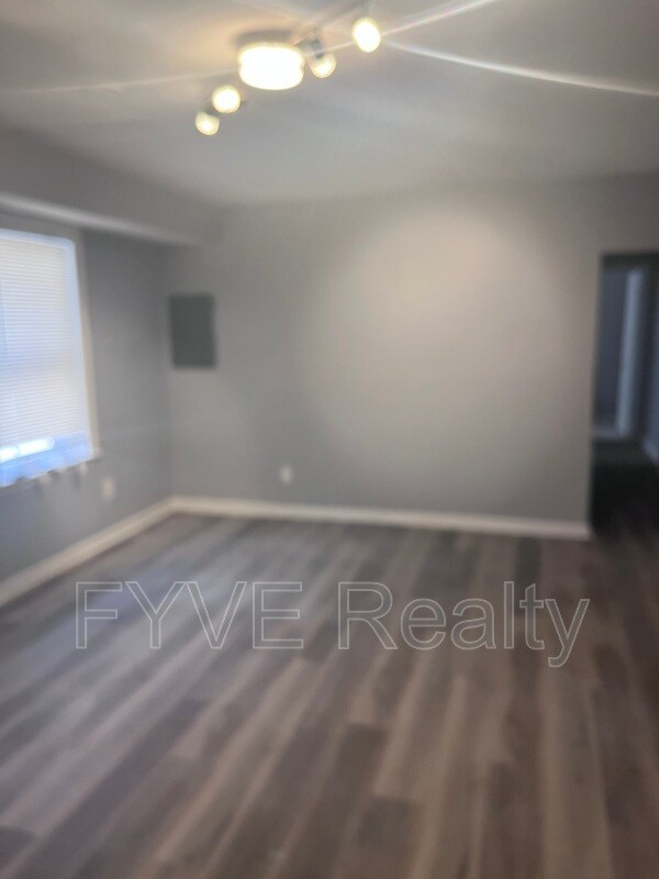 Building Photo - 203 N Carey St