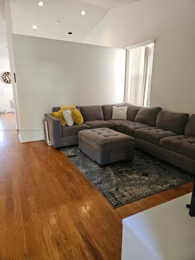 Building Photo - 900 Savannah Falls Dr