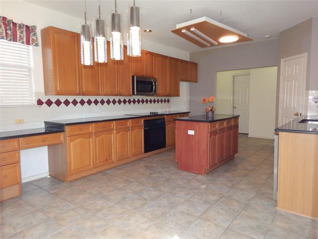 Building Photo - 2500 Coolwater Dr