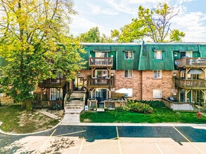 Building Photo - 1942 Tall Oaks Dr