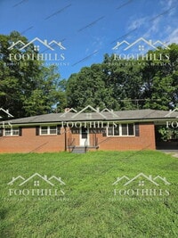 Building Photo - 605 River Rd