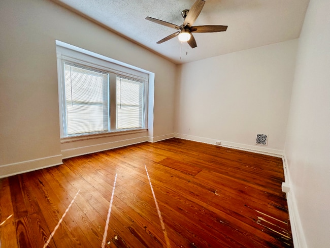Building Photo - 1603 W 13th St