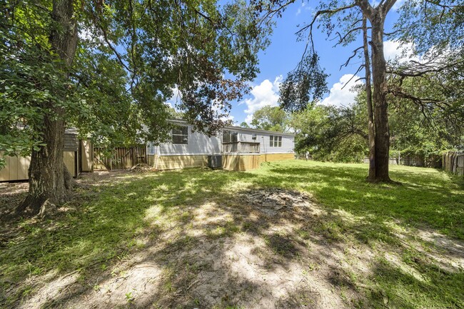 Building Photo - 16482 Pisces Rd