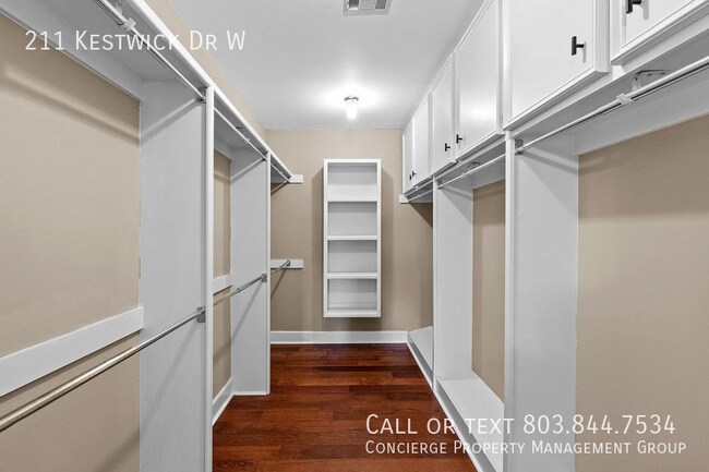 Building Photo - 211 Kestwick Dr W