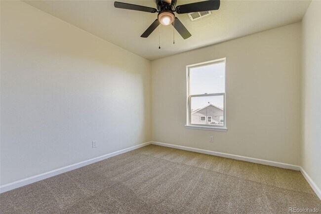 Building Photo - Spacious Spring Valley Stunner – Move-In R...