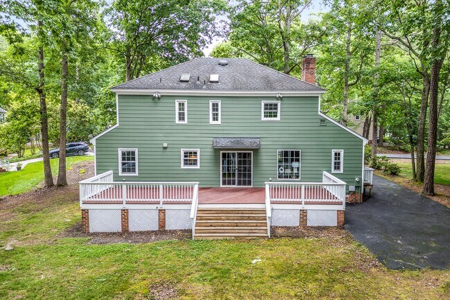Building Photo - $3,000 / 4 br / 3 ba / 2,012 sqft