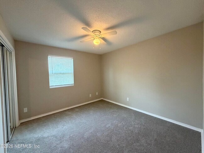 Building Photo - 3545 N Ride Dr