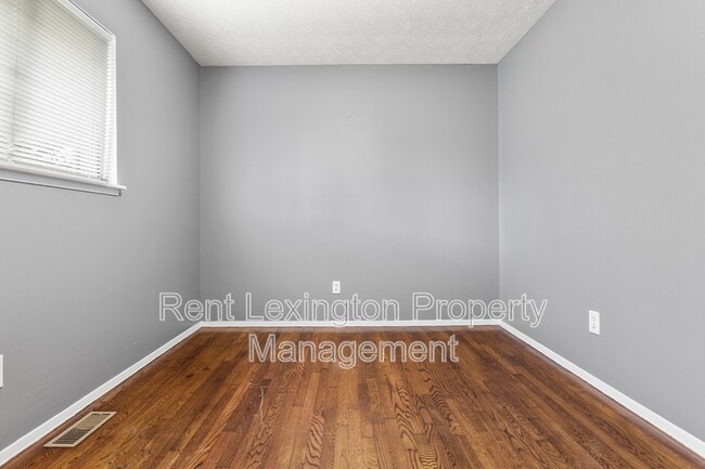 Building Photo - 461 Potomac Dr