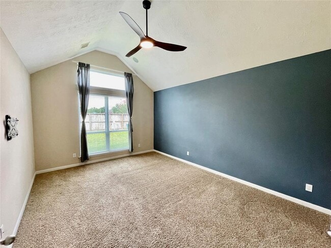 Building Photo - 6165 Bridgewater Ln