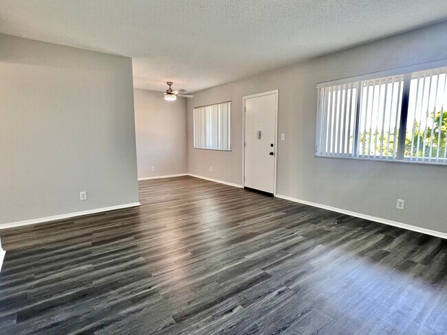 Building Photo - 6289 Lear Dr