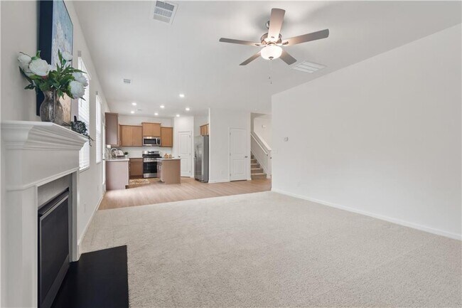 Building Photo - 220 Bloomfield Cir