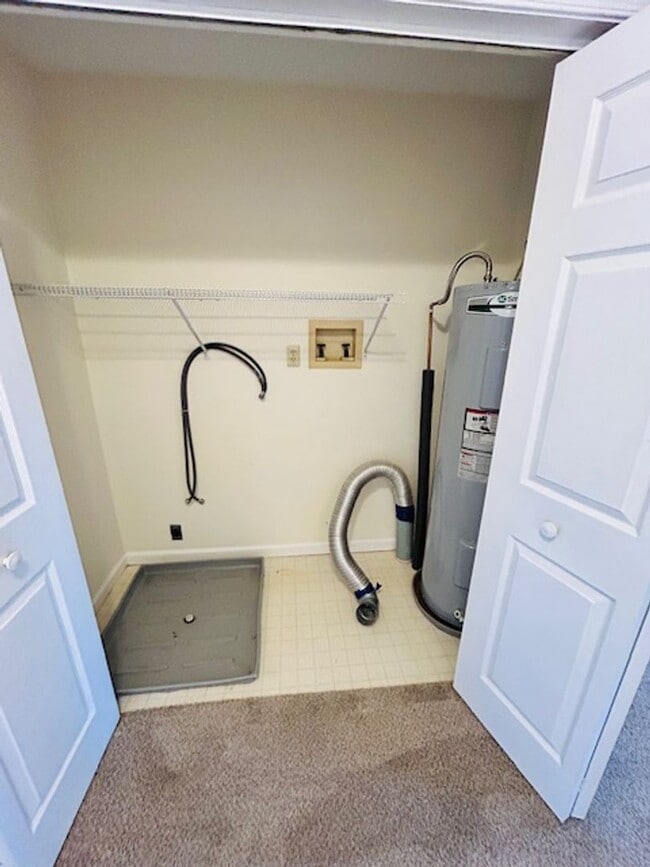 Building Photo - Beautiful 2BR Townhome Near Indian Park – Garage + Storage