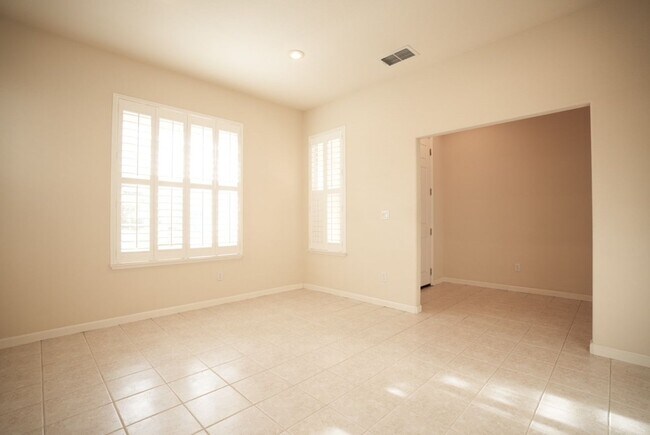 Building Photo - Charming Three Bedroom Napa Home Close to Queen of the Valley Medical Center