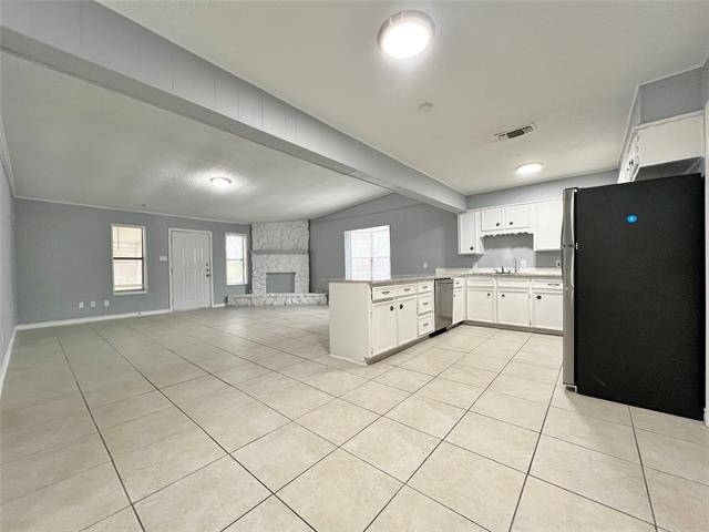 Building Photo - 5652 Conlin Dr