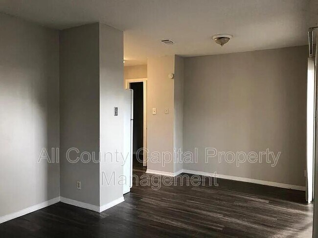 Building Photo - 6506 S 1st St