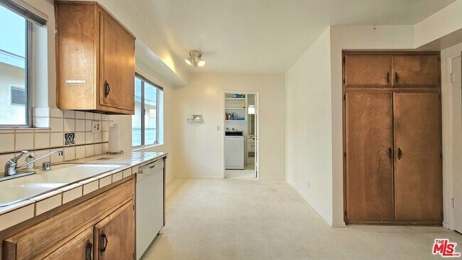 Building Photo - 4725 Purdue Ave