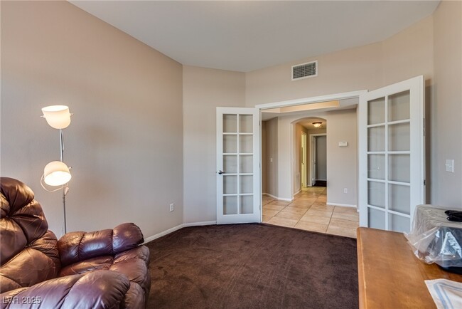 Building Photo - 10809 Garden Mist Dr