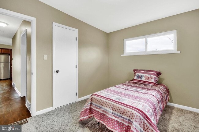 Building Photo - Coming Soon- Beautiful 3 Bedroom, 1 Bath h...