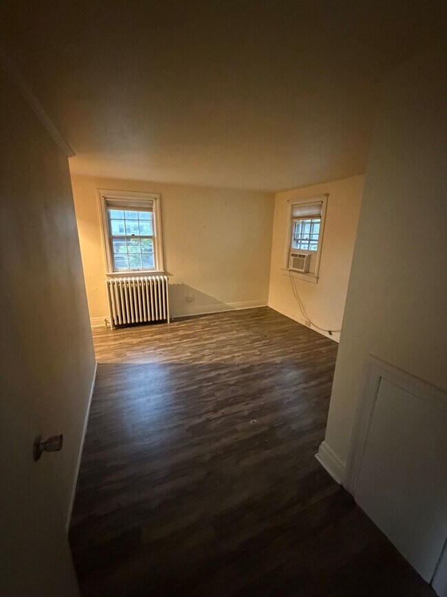 Building Photo - 81 E Park Pl