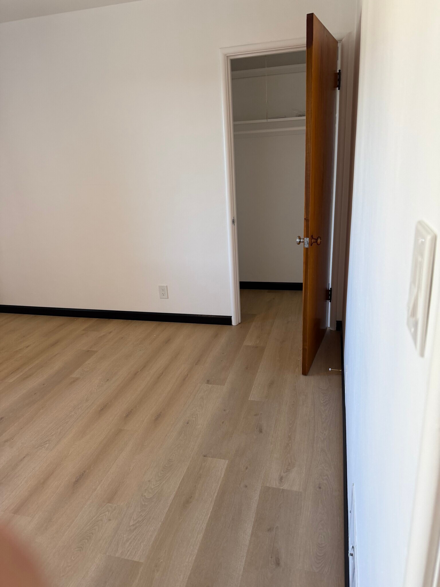 Building Photo - 500 Merritt Ave