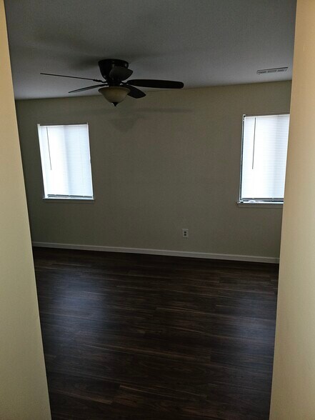 Building Photo - 1710 Tracey St