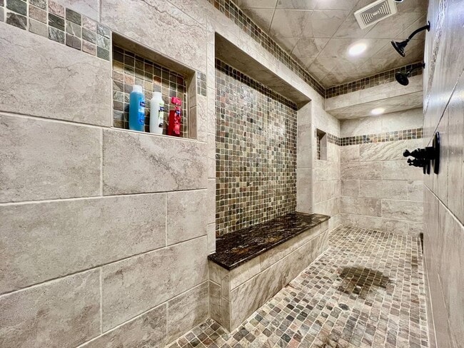 Building Photo - 7184 Gregory Creek Ln