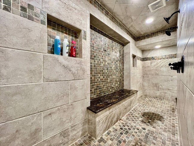 Building Photo - Executive home in West Chester Game Room Hot Tub