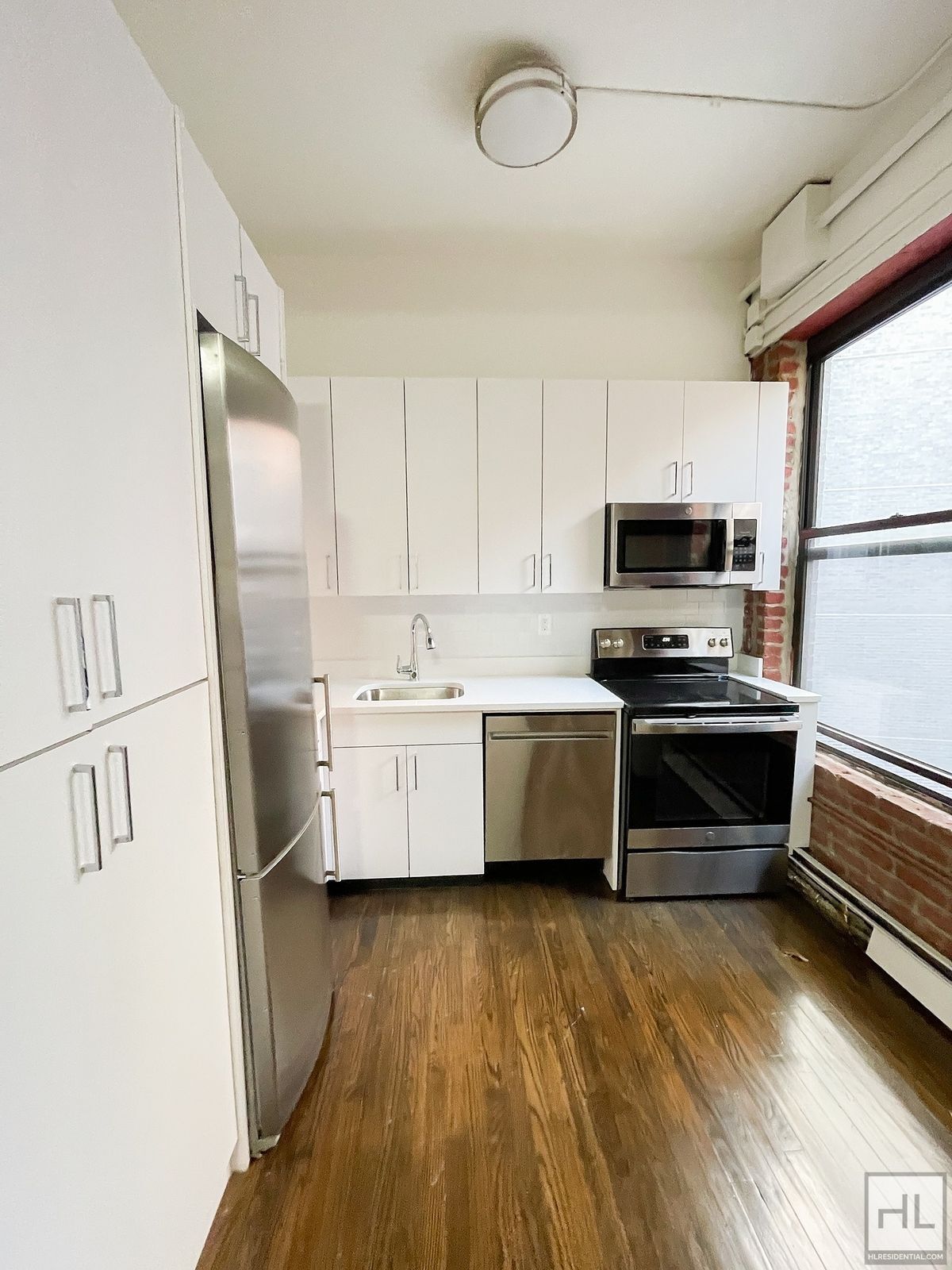 Building Photo - BROADWAY