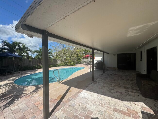 Building Photo - 1467 McDermott Ln