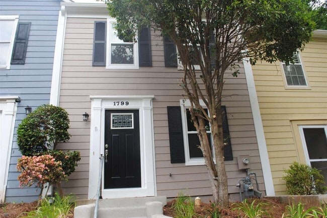 Building Photo - 1799 Timber Valley Way SE