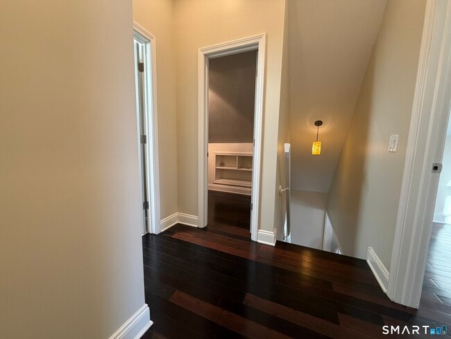 Building Photo - 67 Rockwell Ave