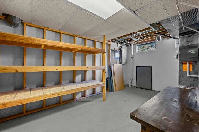Building Photo - 38636 Rutgers Dr