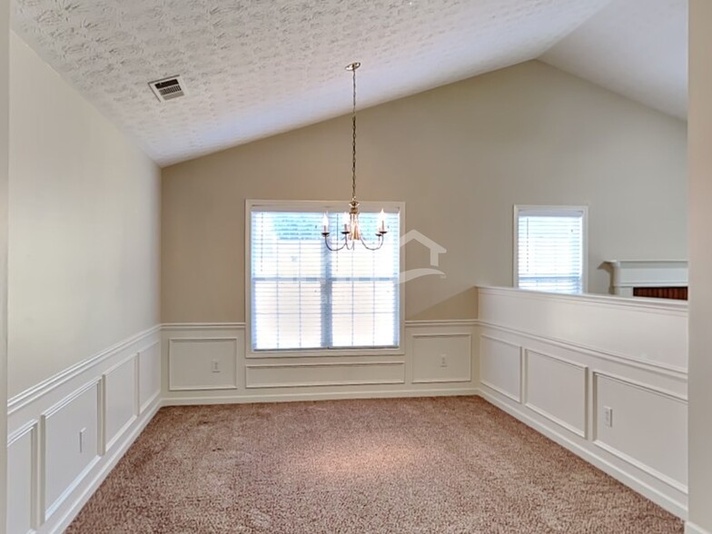 Building Photo - 661 Stonecrest Dr