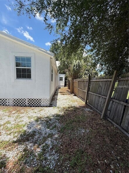 Building Photo - 114 W Amelia Ave