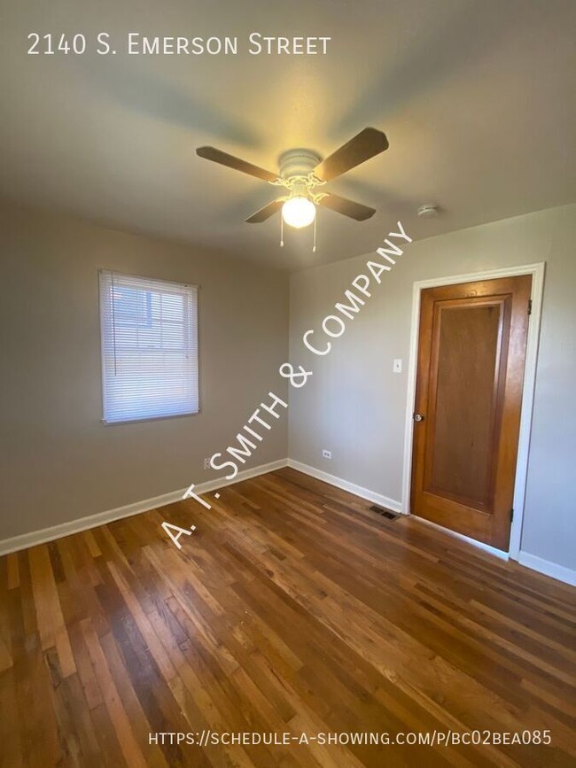 Building Photo - Denver 1 bedroom in Great Location!