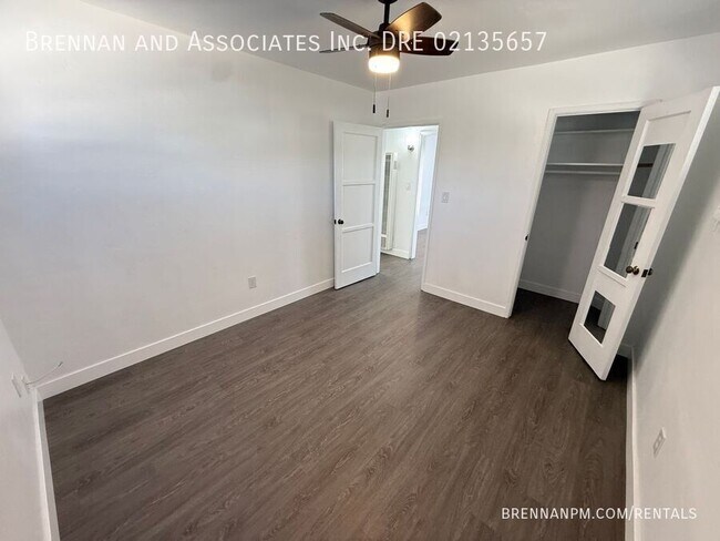 Building Photo - 456 Davidson-#B