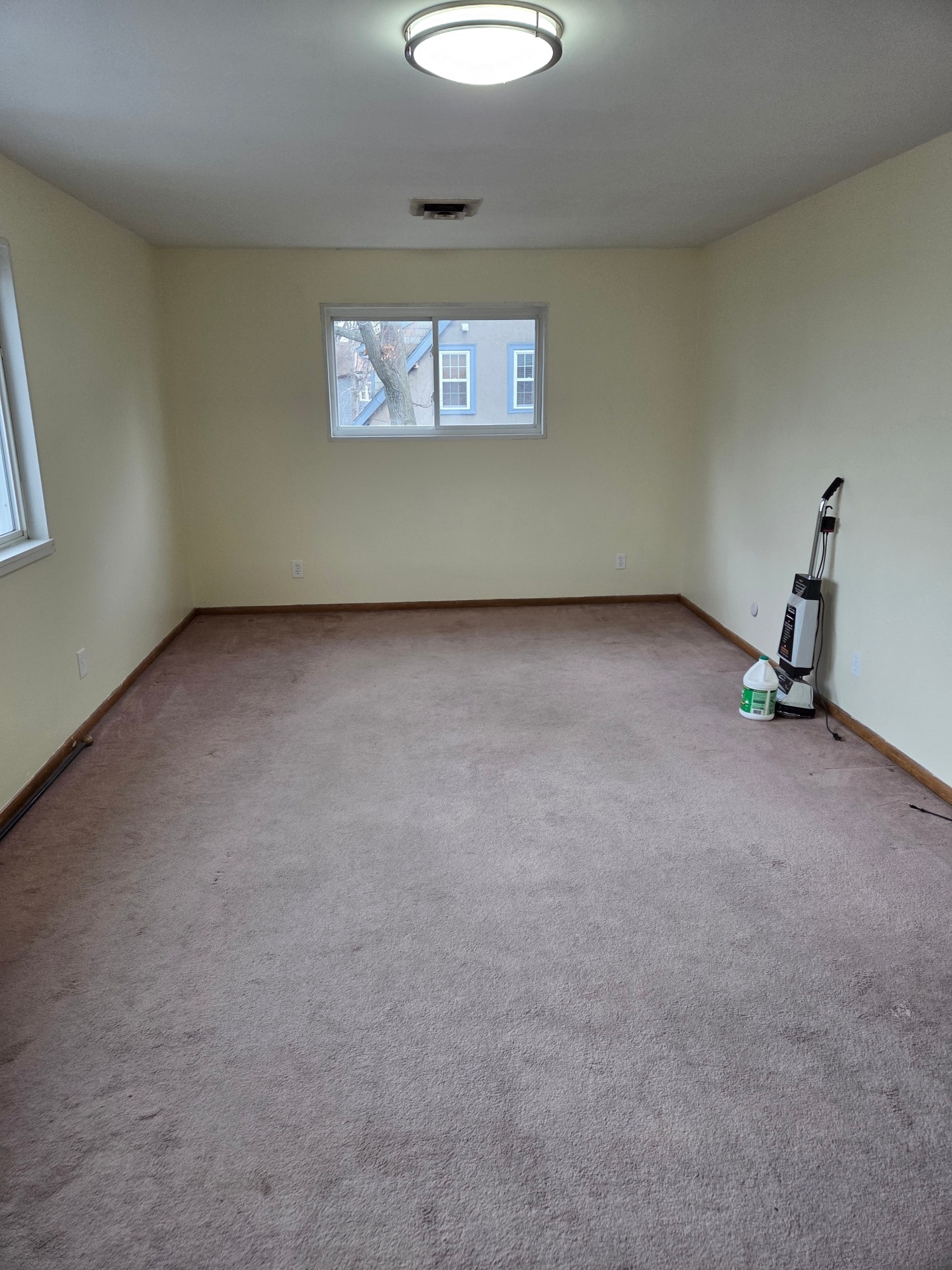 Living Room - 86 Nottinghill Rd