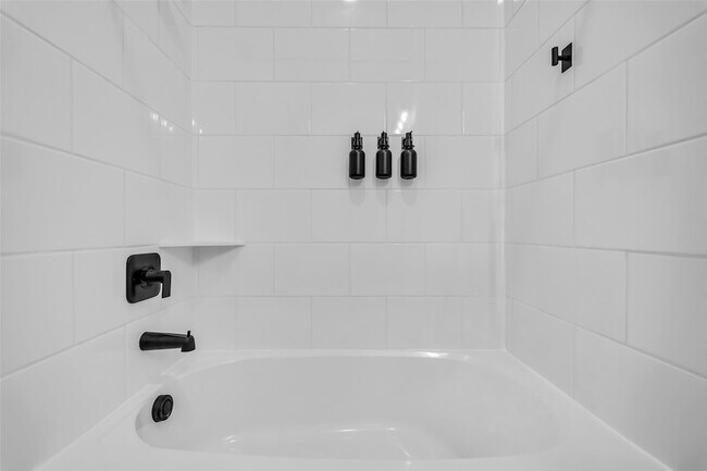 Building Photo - 1535 Park Path Dr