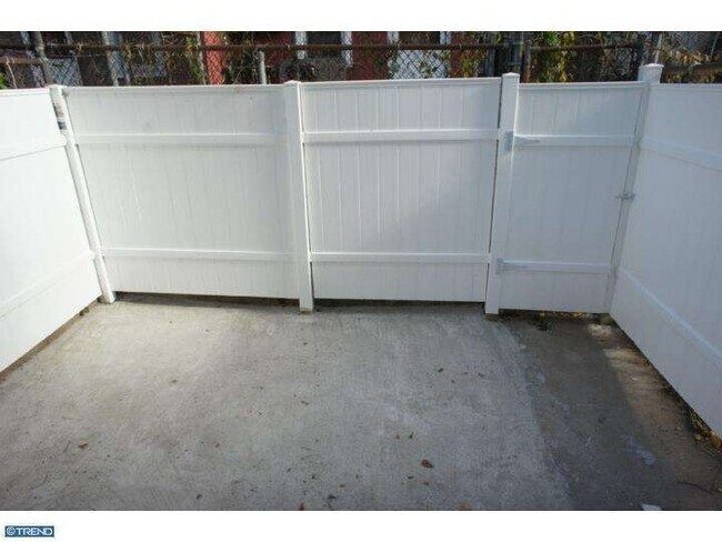 Building Photo - Beautiful 3BR Home In Brewerytown!
