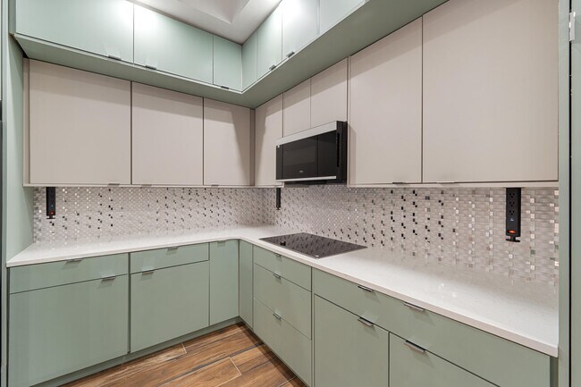 Building Photo - 700 SW Great Exuma Cove