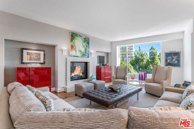 Building Photo - 1 W Century Dr