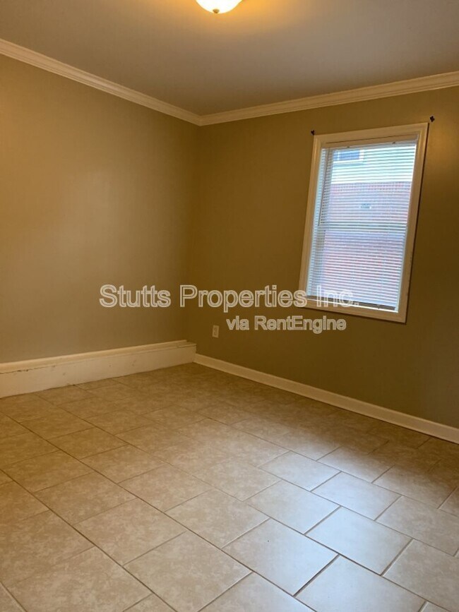 Building Photo - 414 Hermitage Dr