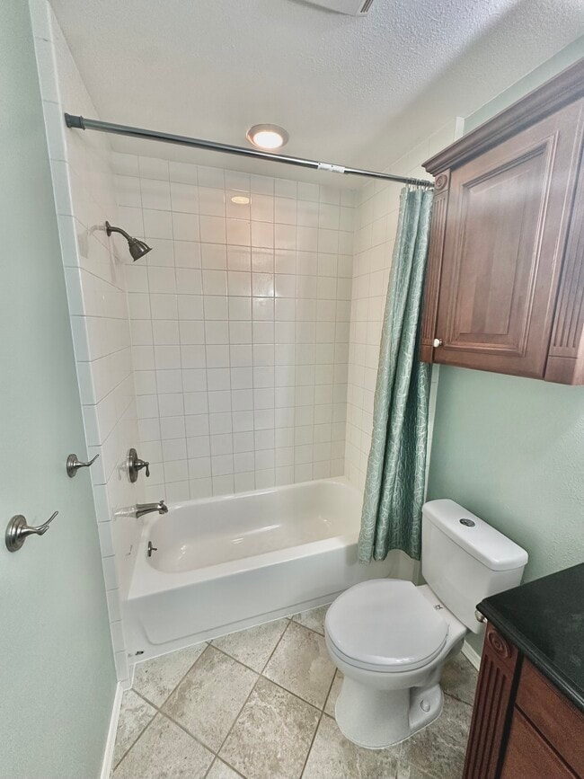 Building Photo - 1108 Countrywood Ln