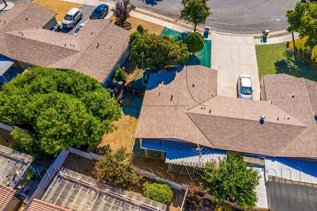 Building Photo - 55+ Community Living – Cozy 2 Bed/1 bath H...
