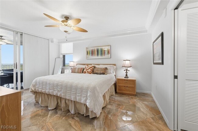 Building Photo - 6585 Nicholas Blvd